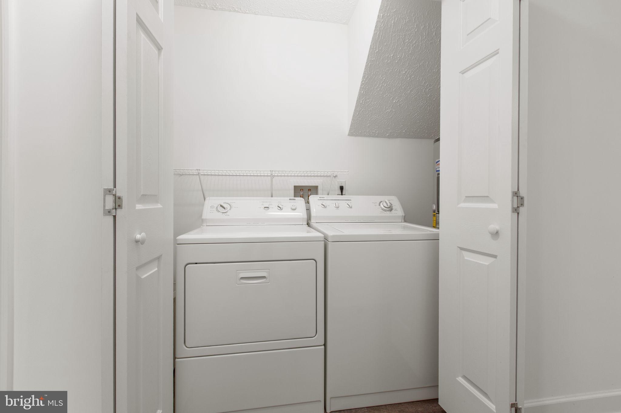 8401 Seays Road Spotsylvania, VA 22551 - Photo 19 of 32 Laundry space
