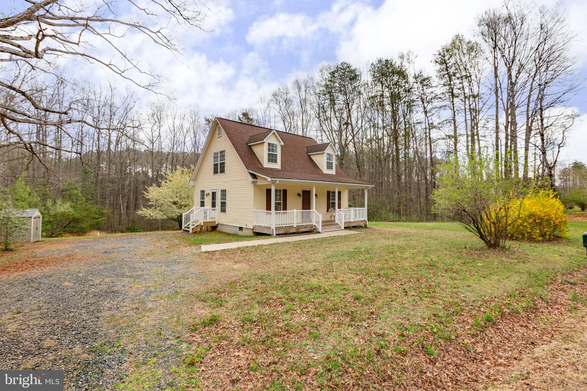8401 Seays Road Spotsylvania, VA 22551 - Photo 3 of 32 Great parking space!
