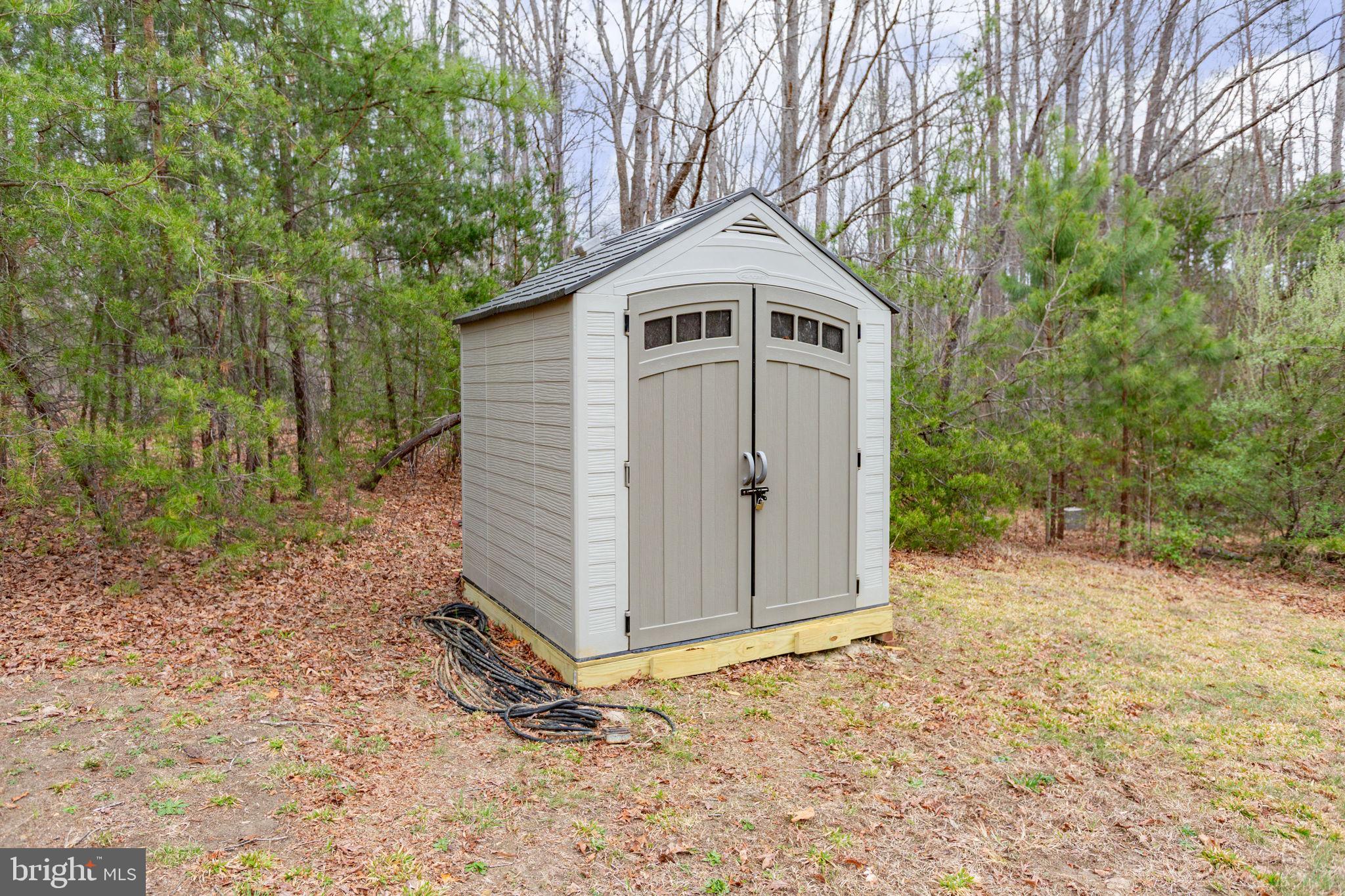 8401 Seays Road Spotsylvania, VA 22551 - Photo 31 of 32 Storage shed conveys!