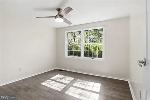 a park view with a entertaining space