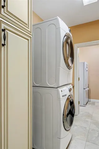 $1,500,000 | 2300 North Scenic Highway, Unit 104, Lake Wales, FL 33898