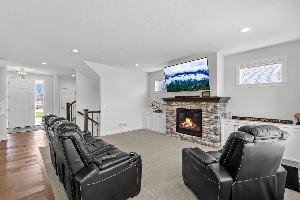16860 Valley Road Eden Prairie, MN 55347 - Photo 12 of 71