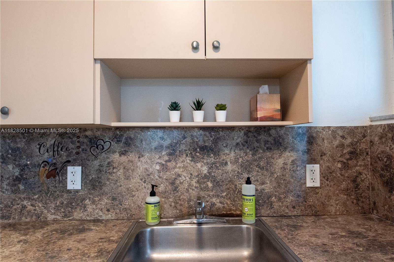 1150 Euclid Avenue, Unit 205 Miami Beach, FL 33139 - Photo 14 of 20