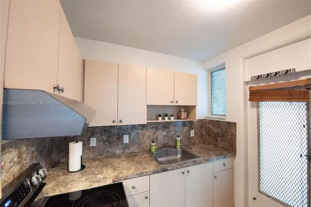 $2,500 | 1150 Euclid Avenue, Unit 205, Miami Beach, FL 33139