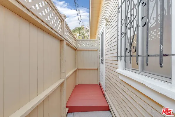 $3,295 | 608 7th Avenue, Venice, CA 90291