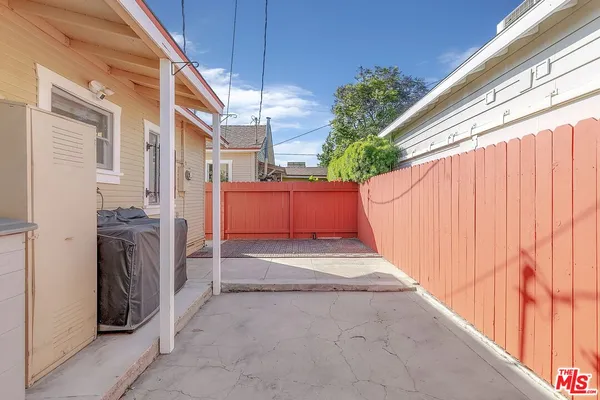 $3,295 | 608 7th Avenue, Venice, CA 90291