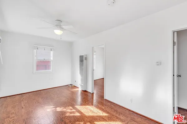 $3,295 | 608 7th Avenue, Venice, CA 90291