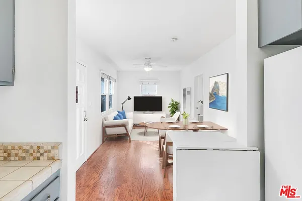 $3,295 | 608 7th Avenue, Venice, CA 90291