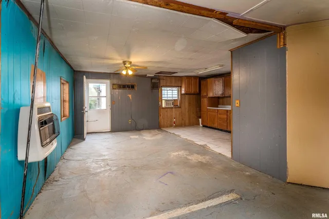 $350,000 | 365 Bond Road, Galatia, IL 62935