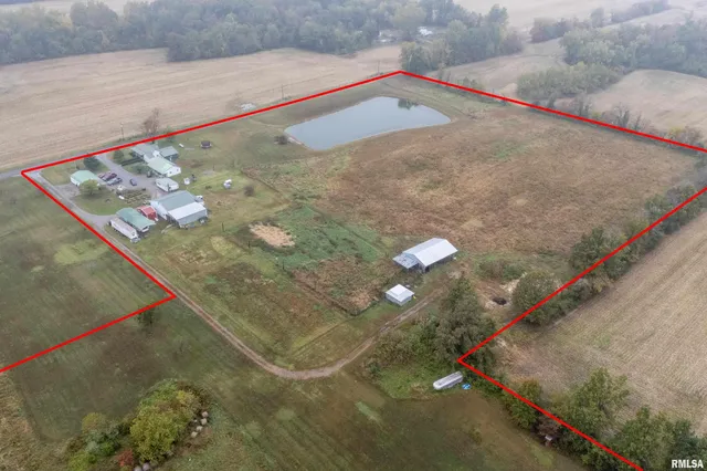$350,000 | 365 Bond Road, Galatia, IL 62935