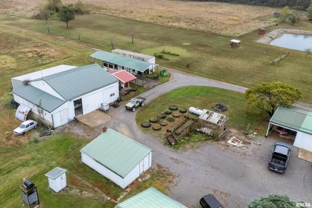 $350,000 | 365 Bond Road, Galatia, IL 62935