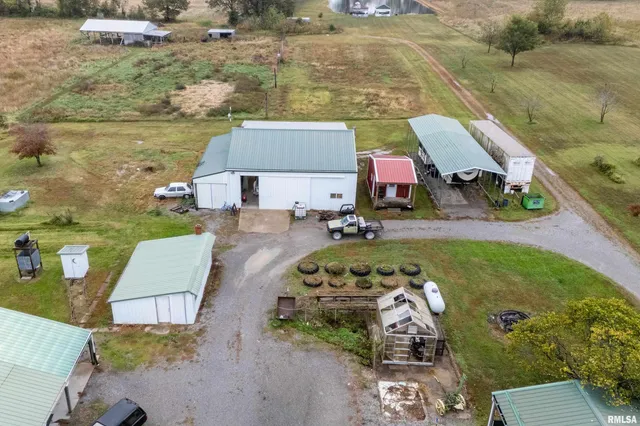 $350,000 | 365 Bond Road, Galatia, IL 62935