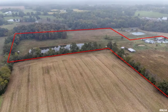 $350,000 | 365 Bond Road, Galatia, IL 62935