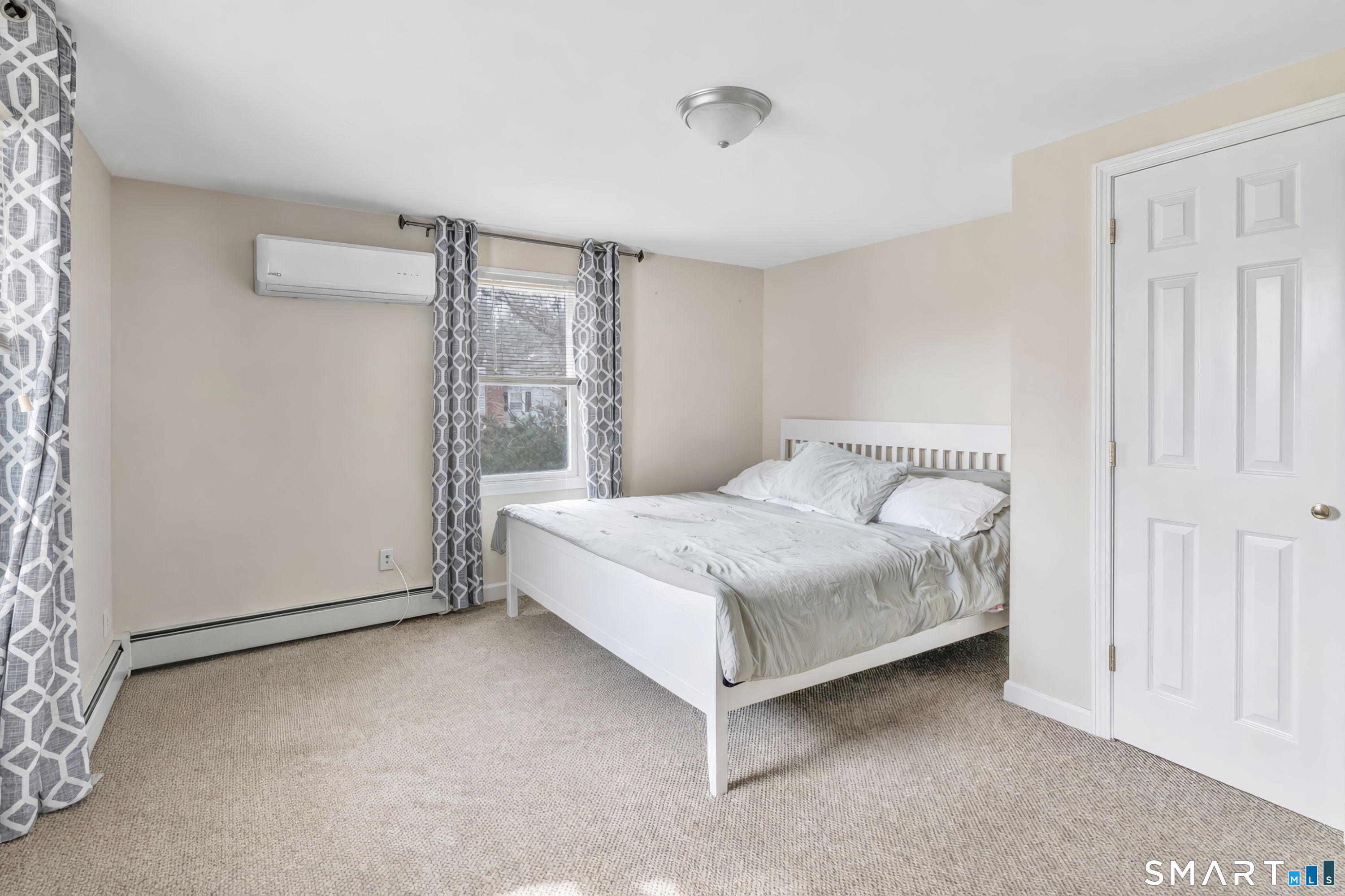 422 West River Road Orange, CT 06477 - Photo 22 of 35 2nd Floor Bedroom