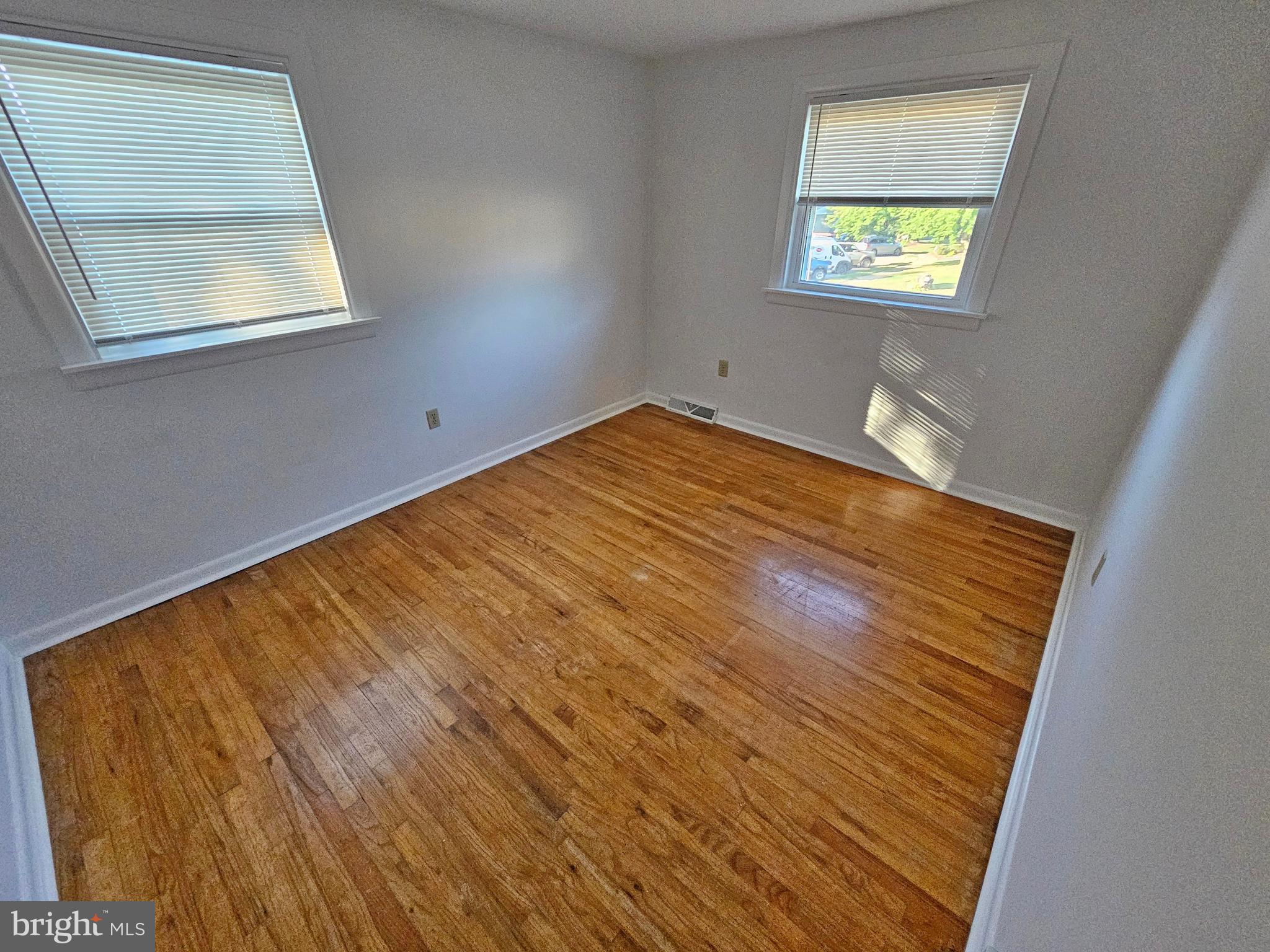 527 Spring Avenue Lititz, PA 17543 - Photo 8 of 31