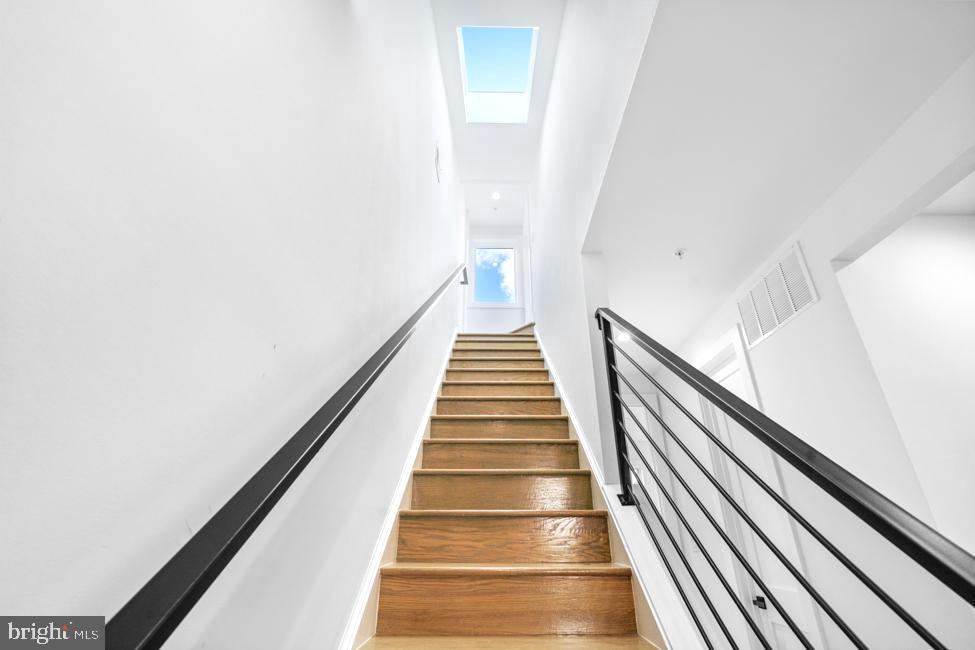 802 L Street Northeast, Unit 2 Washington, DC 20002 - Photo 19 of 32