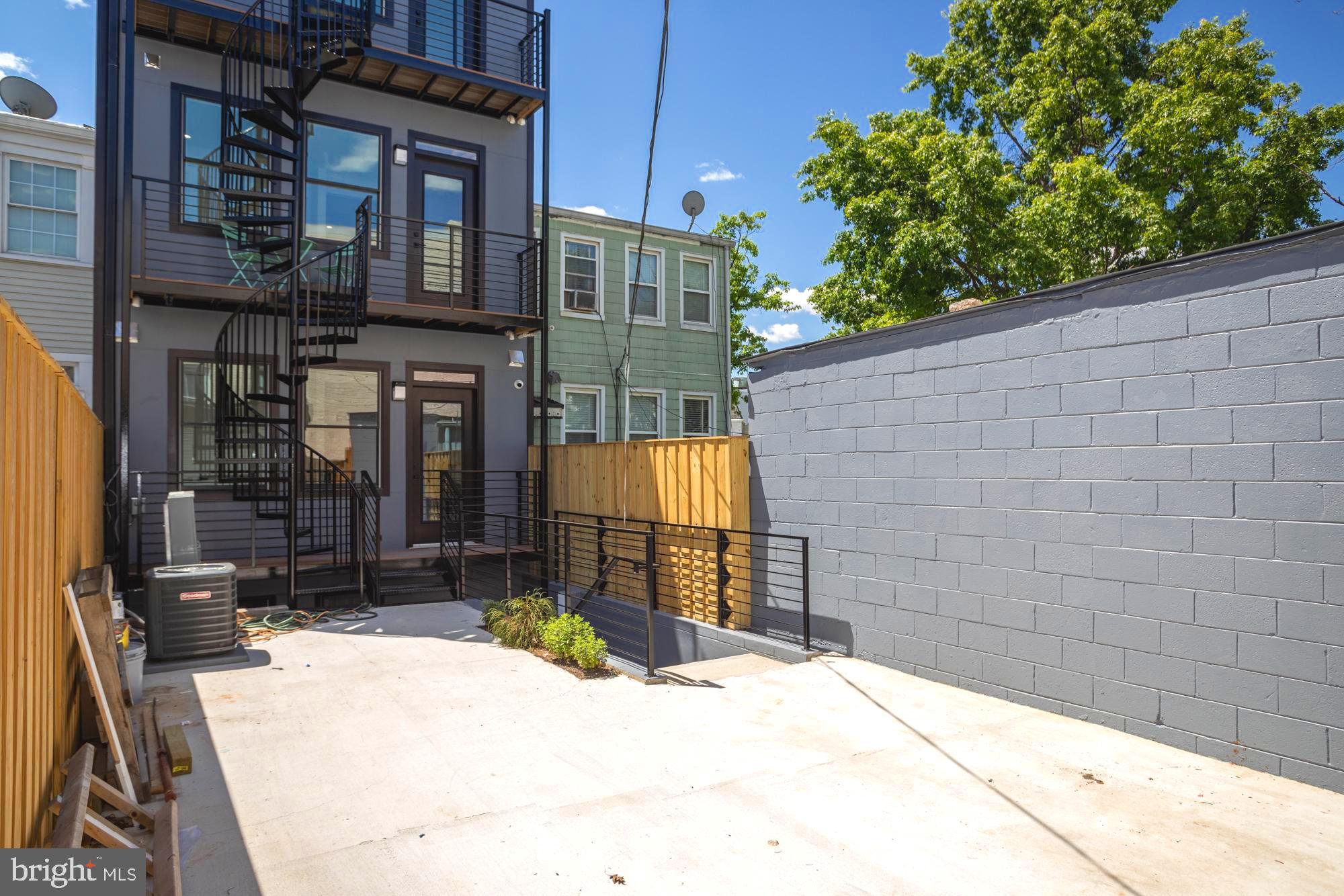 802 L Street Northeast, Unit 2 Washington, DC 20002 - Photo 25 of 32