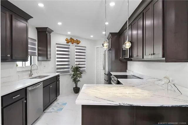 $1,099,000 | 2408 Harbour Cove Drive, Hutchinson Island, FL 34949