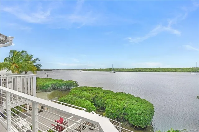 $1,099,000 | 2408 Harbour Cove Drive, Hutchinson Island, FL 34949