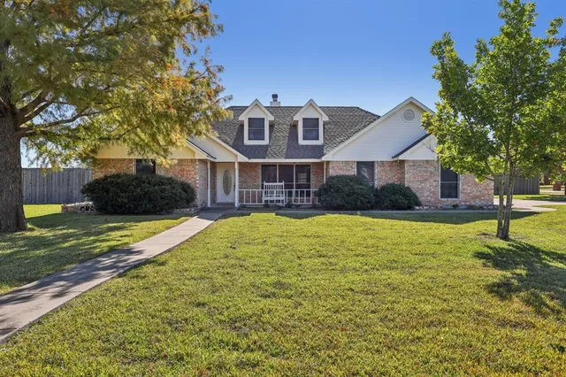 $475,000 | 1377 Lone Star Boulevard, Talty, TX 75160