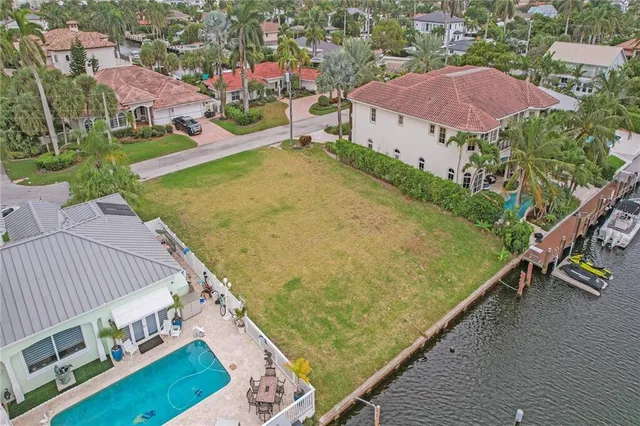 $2,295,000 | 2821 Northeast 32nd Street, Lighthouse Point, FL 33064