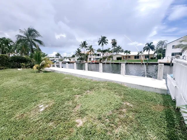 $2,295,000 | 2821 Northeast 32nd Street, Lighthouse Point, FL 33064