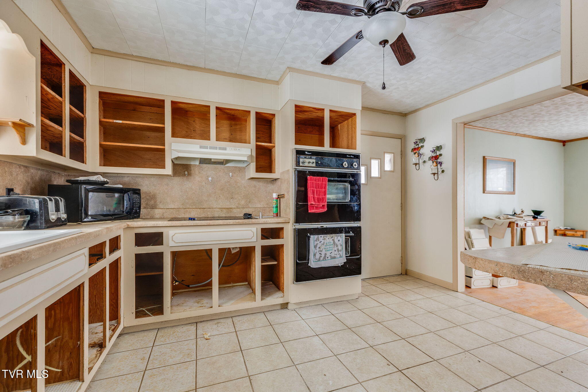 300 Ridge Road Richlands, VA 24641 - Photo 11 of 35 010