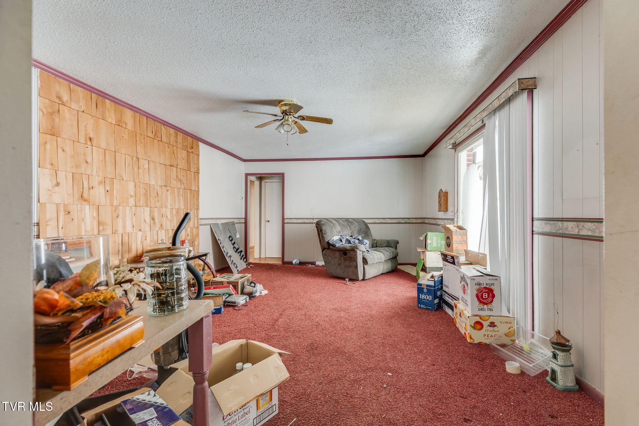 300 Ridge Road Richlands, VA 24641 - Photo 13 of 35 011