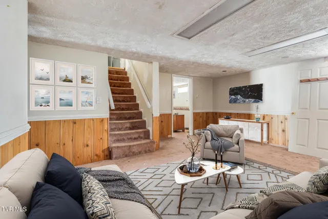 $119,900 | 300 Ridge Road, Richlands, VA 24641