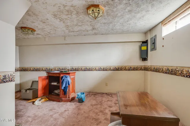 $119,900 | 300 Ridge Road, Richlands, VA 24641