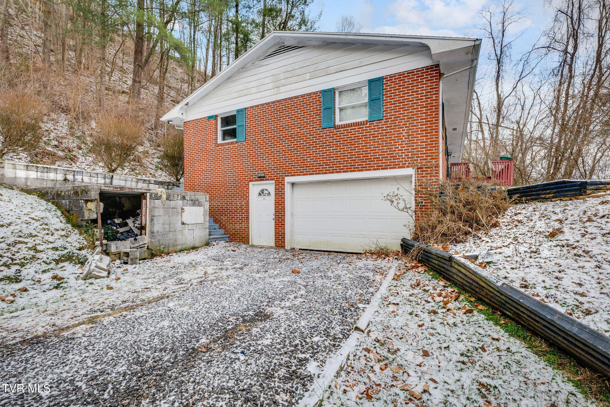 300 Ridge Road Richlands, VA 24641 - Photo 30 of 35 035