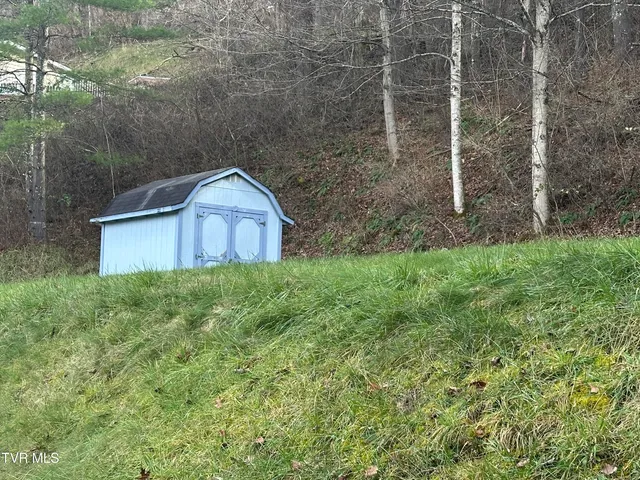 $119,900 | 300 Ridge Road, Richlands, VA 24641