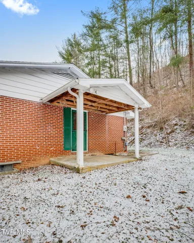 $119,900 | 300 Ridge Road, Richlands, VA 24641