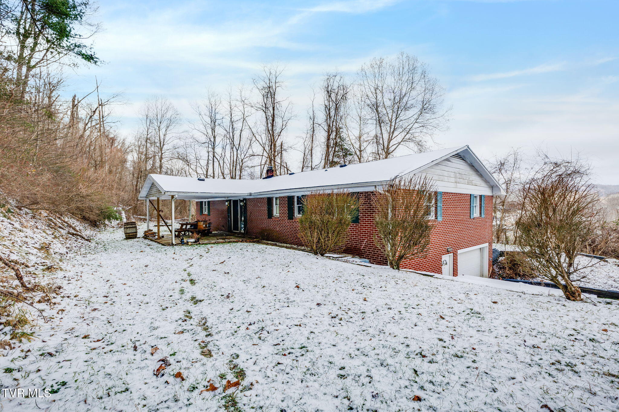 300 Ridge Road Richlands, VA 24641 - Photo 4 of 35 033