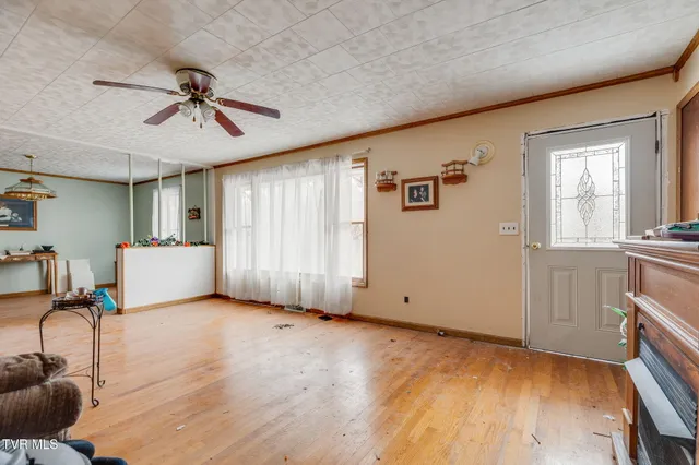 $119,900 | 300 Ridge Road, Richlands, VA 24641