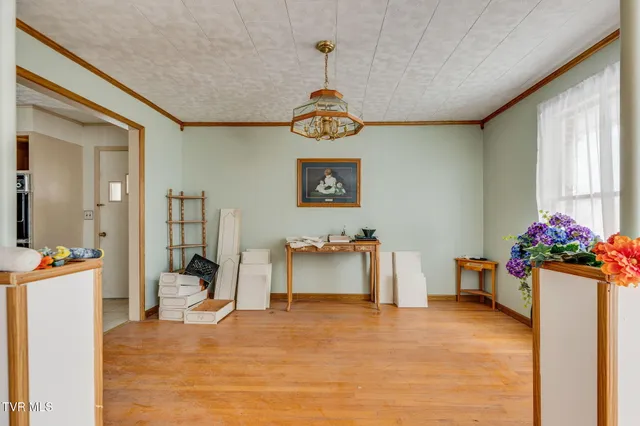 $119,900 | 300 Ridge Road, Richlands, VA 24641