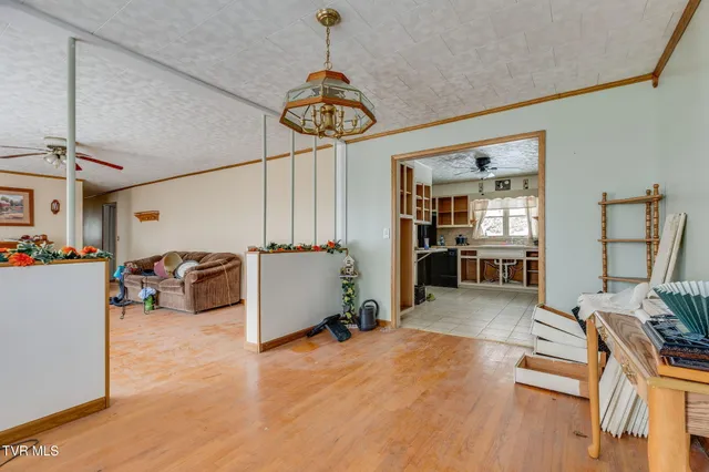 $119,900 | 300 Ridge Road, Richlands, VA 24641