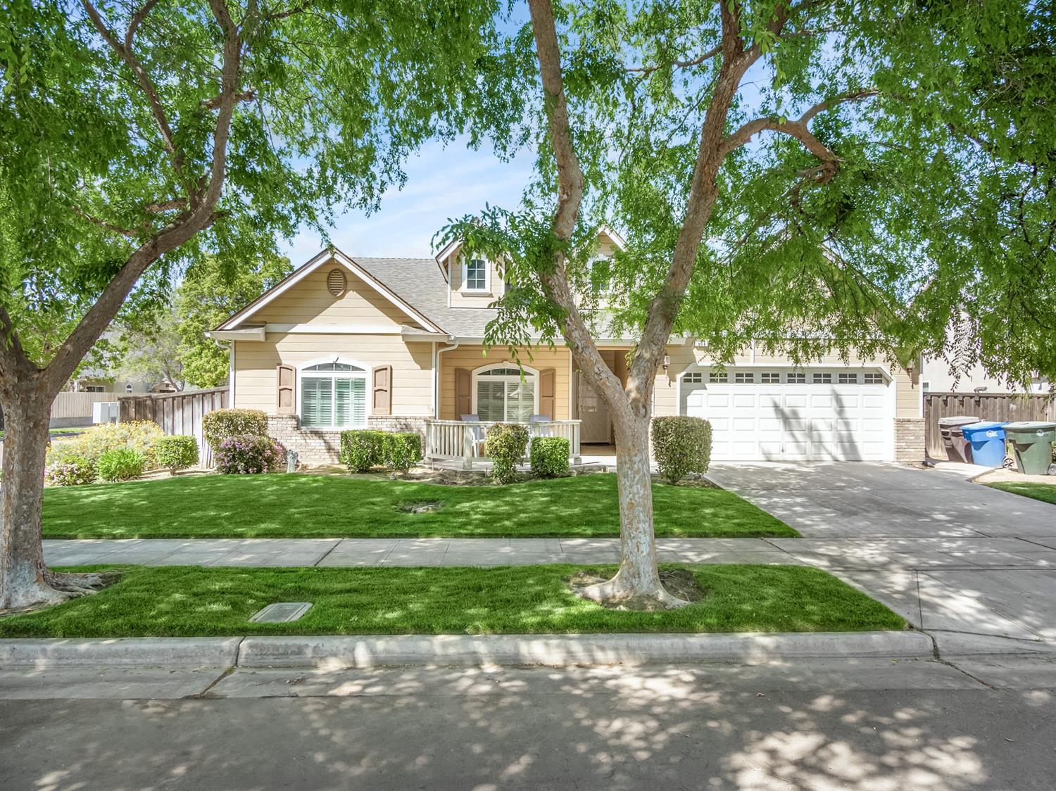 306 East Gibson Avenue Reedley, CA 93654 - Photo 1 of 27 Gallery Image 1