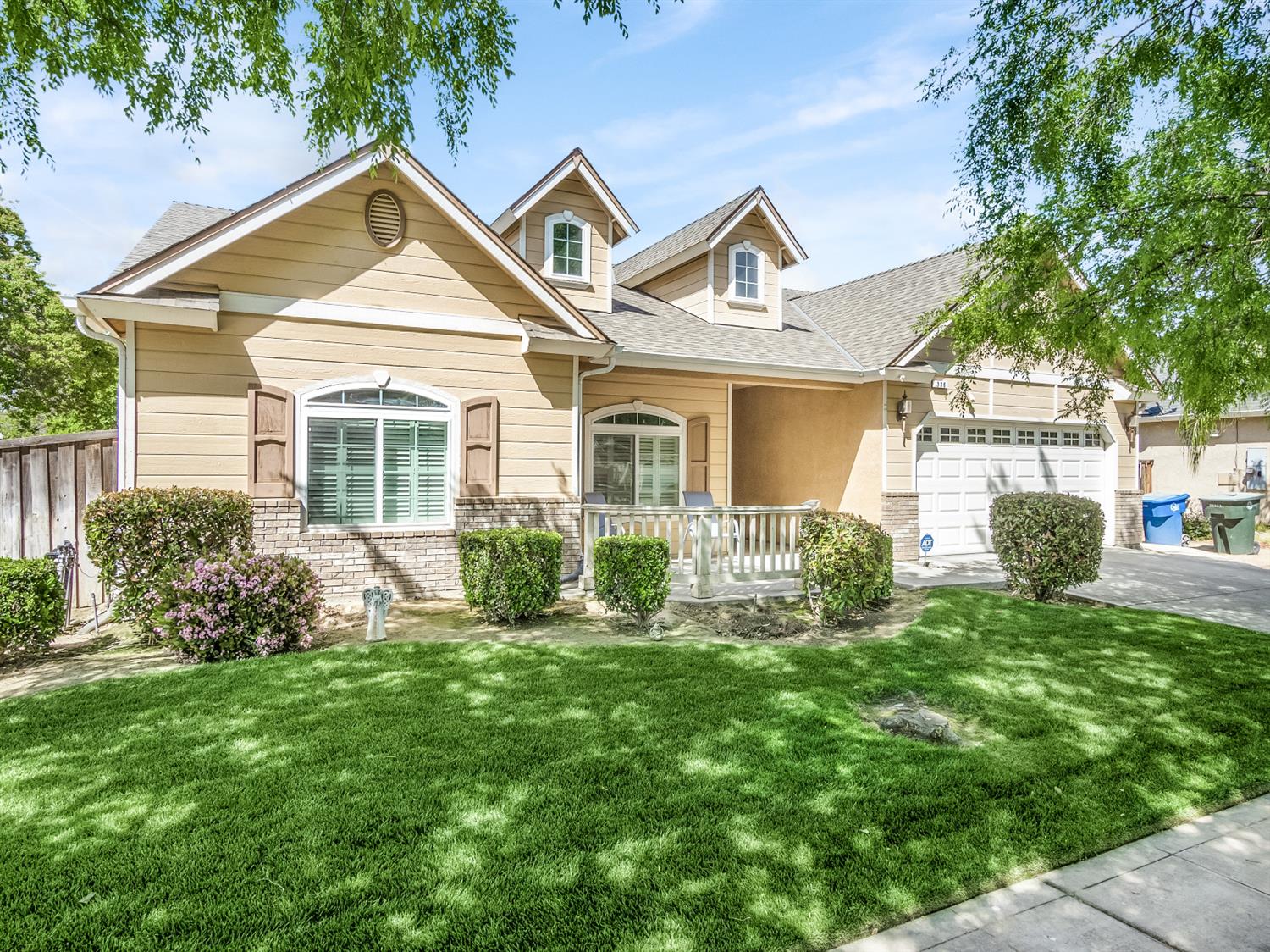 306 East Gibson Avenue Reedley, CA 93654 - Photo 2 of 27 Gallery Image 2