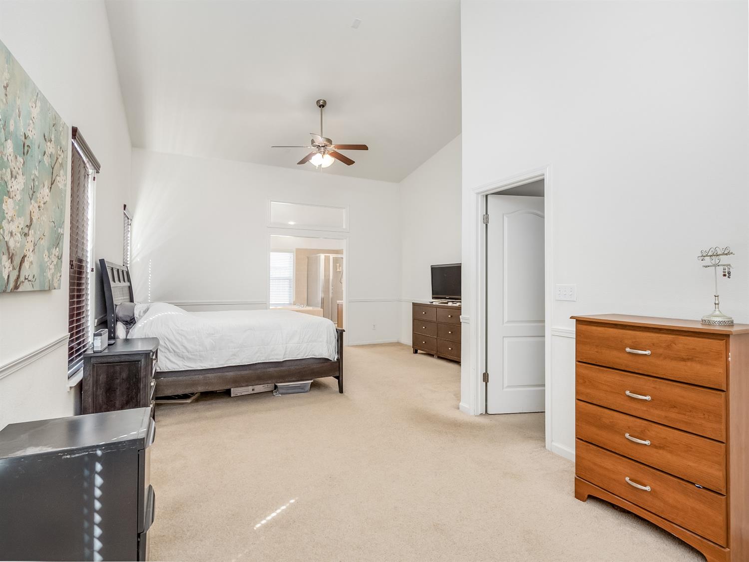 306 East Gibson Avenue Reedley, CA 93654 - Photo 15 of 27 Gallery Image 15