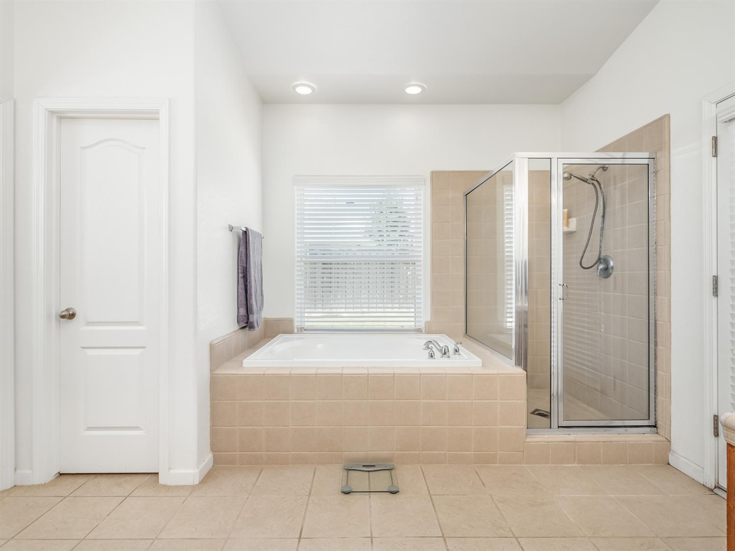 306 East Gibson Avenue Reedley, CA 93654 - Photo 18 of 27 Gallery Image 18