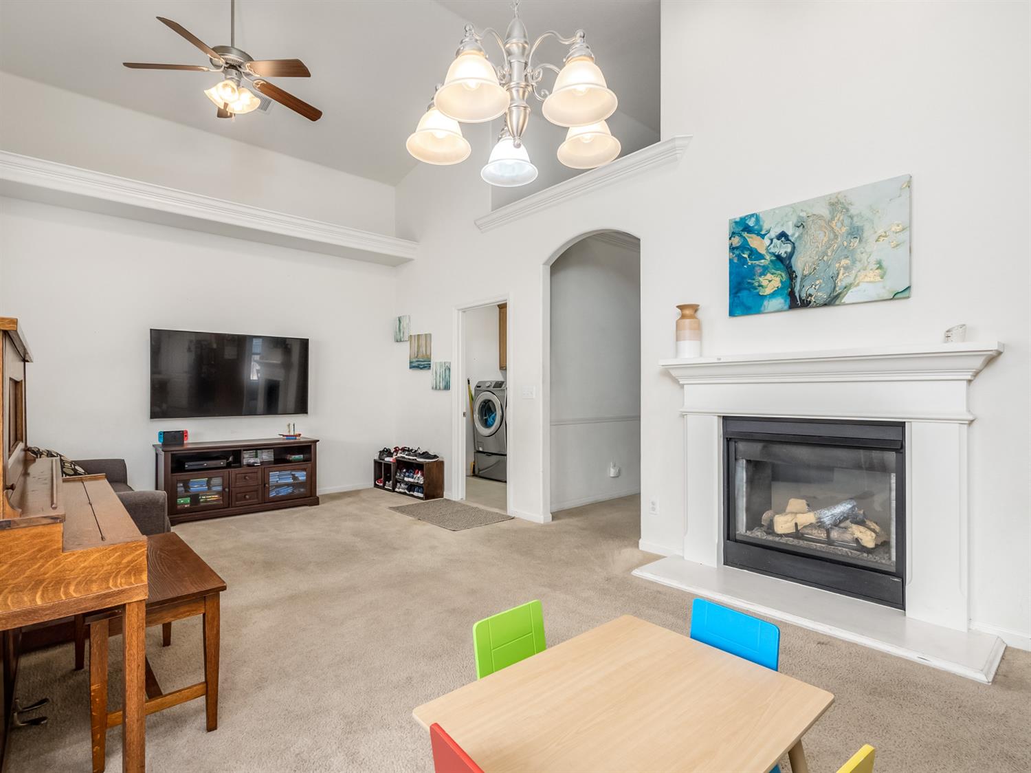 306 East Gibson Avenue Reedley, CA 93654 - Photo 6 of 27 Gallery Image 6
