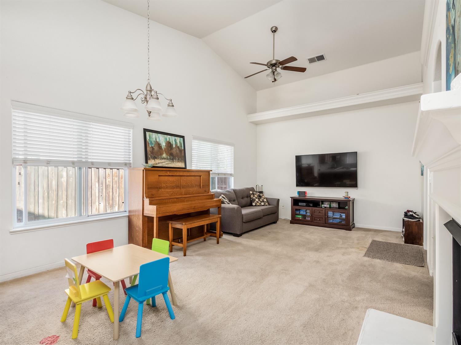 306 East Gibson Avenue Reedley, CA 93654 - Photo 10 of 27 Gallery Image 10