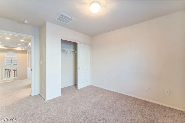 $1,995 | 7013 Whipple Manor Street, Las Vegas, NV 89166