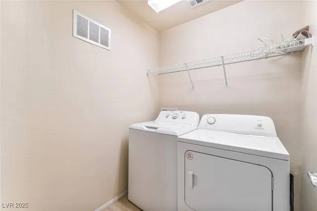 $1,995 | 7013 Whipple Manor Street, Las Vegas, NV 89166