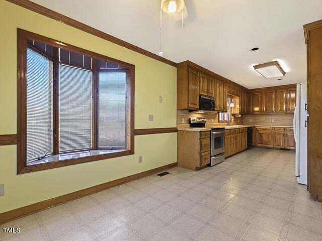 7330 Turner Fish Road Willow Spring, NC 27592 - Photo 14 of 63 027