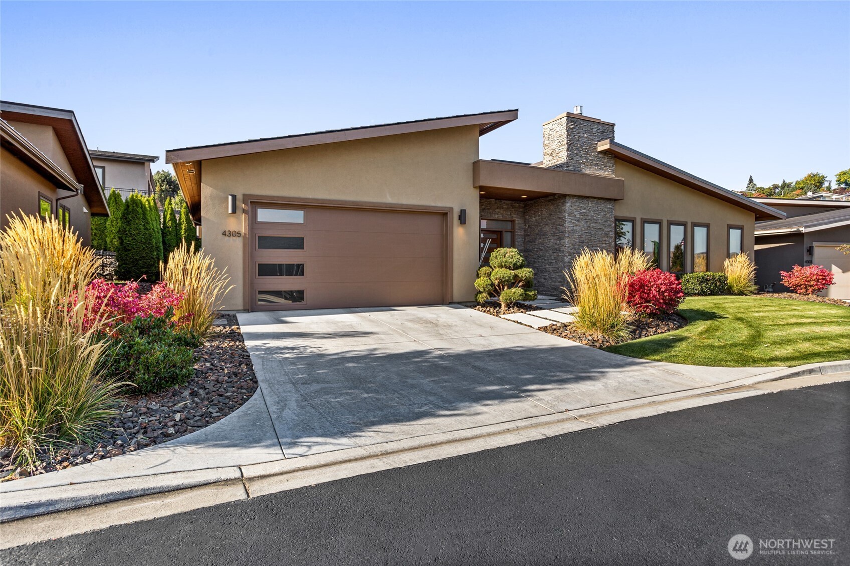 4305 Catalyss Way Yakima, WA 98908 - Photo 1 of 35