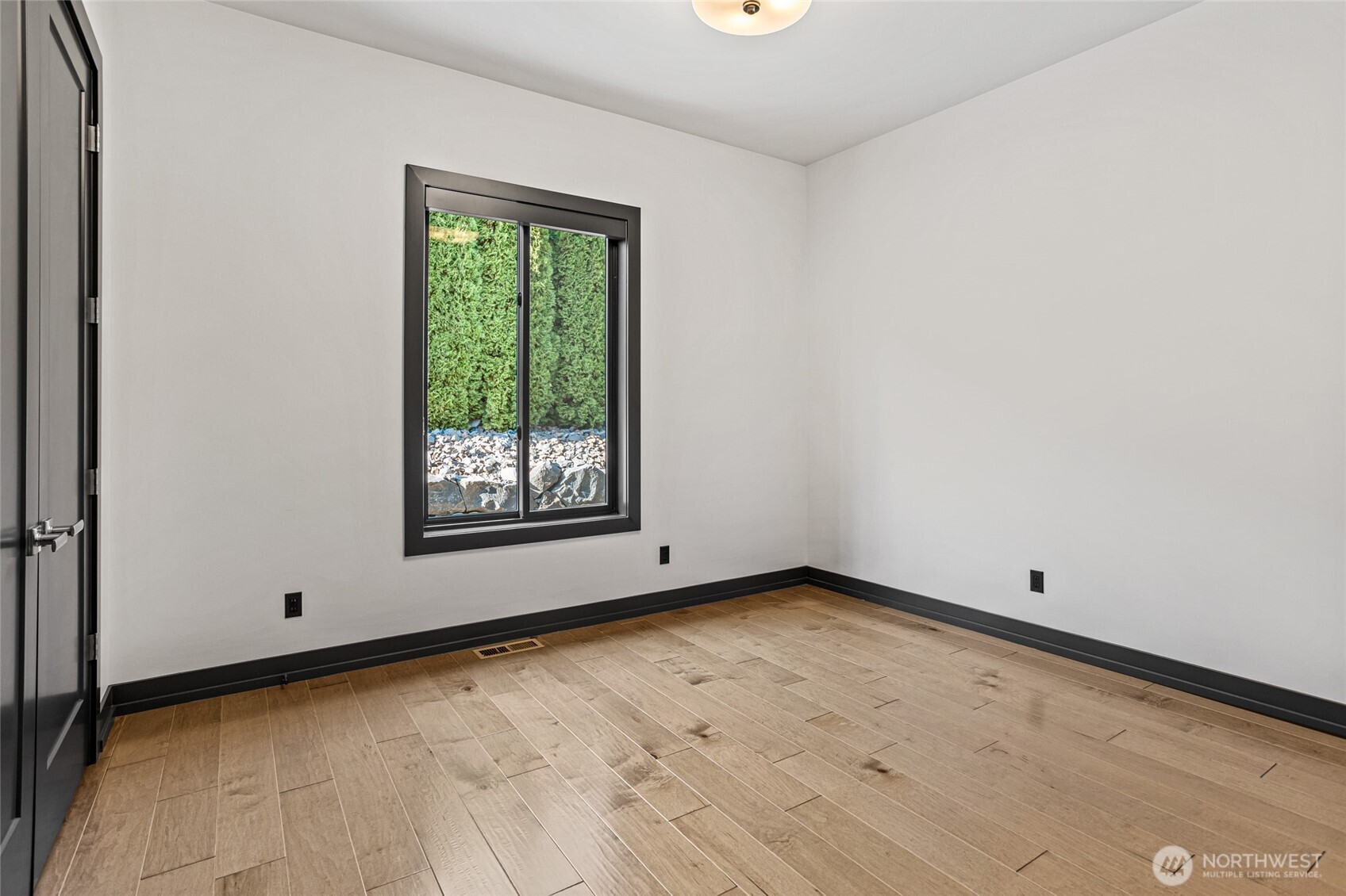 4305 Catalyss Way Yakima, WA 98908 - Photo 28 of 35 a view of a room with window