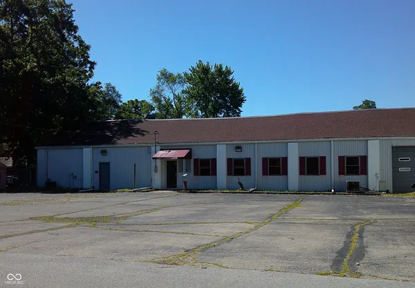 $499,999 | 203 East 24th Street, Muncie, IN 47302