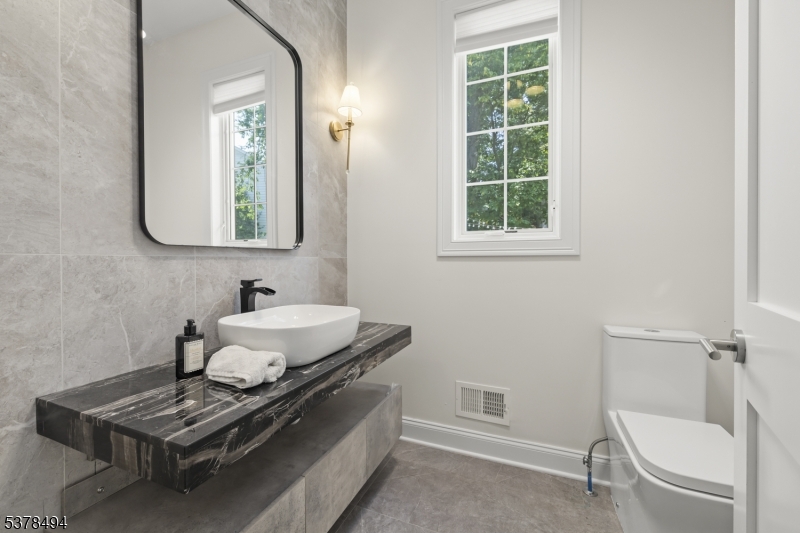 20 Woodfern Road Summit, NJ 07901 - Photo 24 of 46
